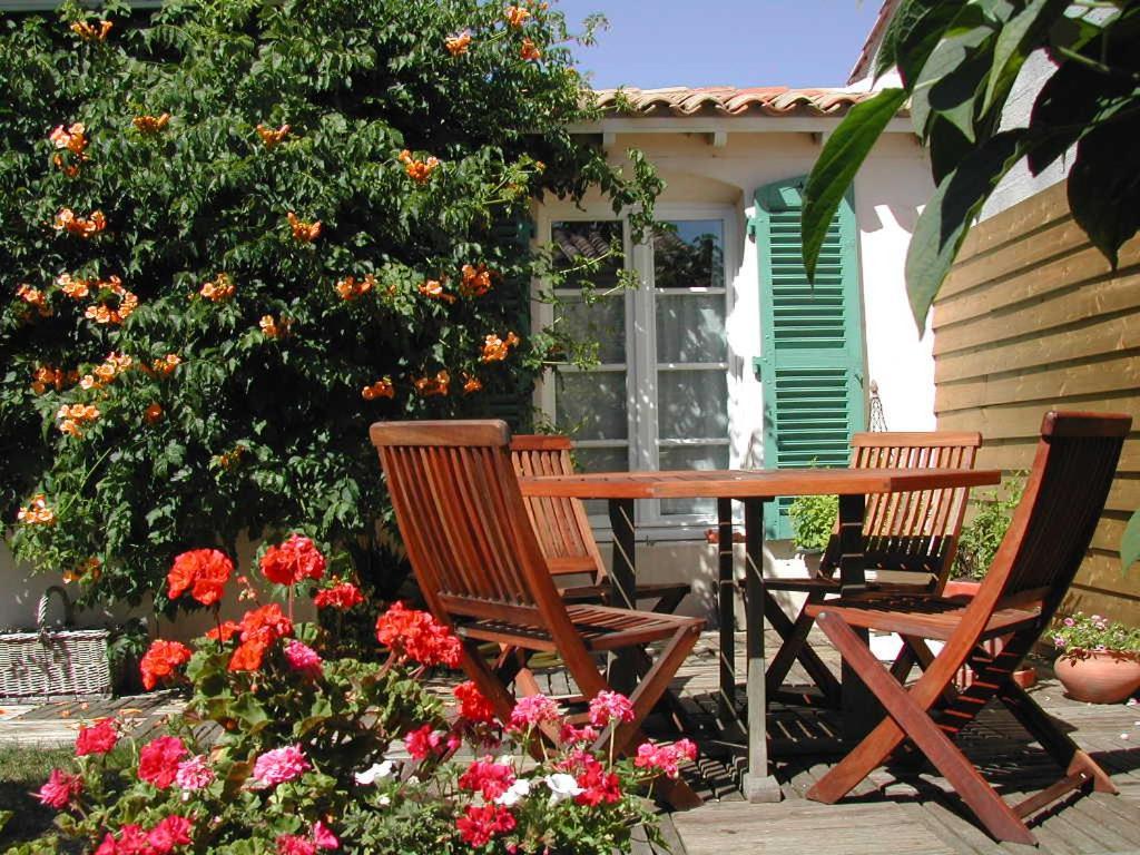 La Passerose 3 Pieces Avec Jardin Au Calme,A 300M De La Plage, Bed and Breakfast La Couarde-sur-Mer Εξωτερικό φωτογραφία